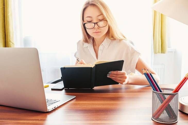 Self Editing: Pengertian, Peran, dan Cara Melakukannya