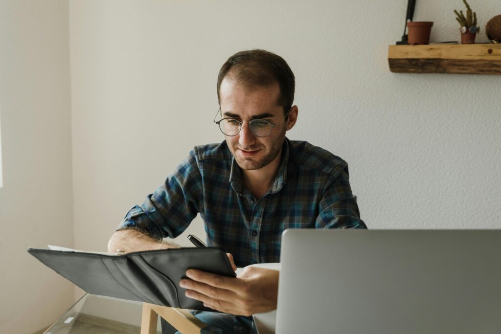 tips menerbitkan buku teknologi