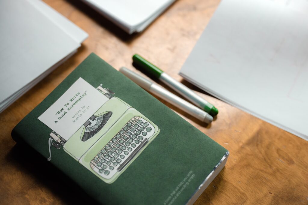 peningkatan penjualan, desain buku yang menarik