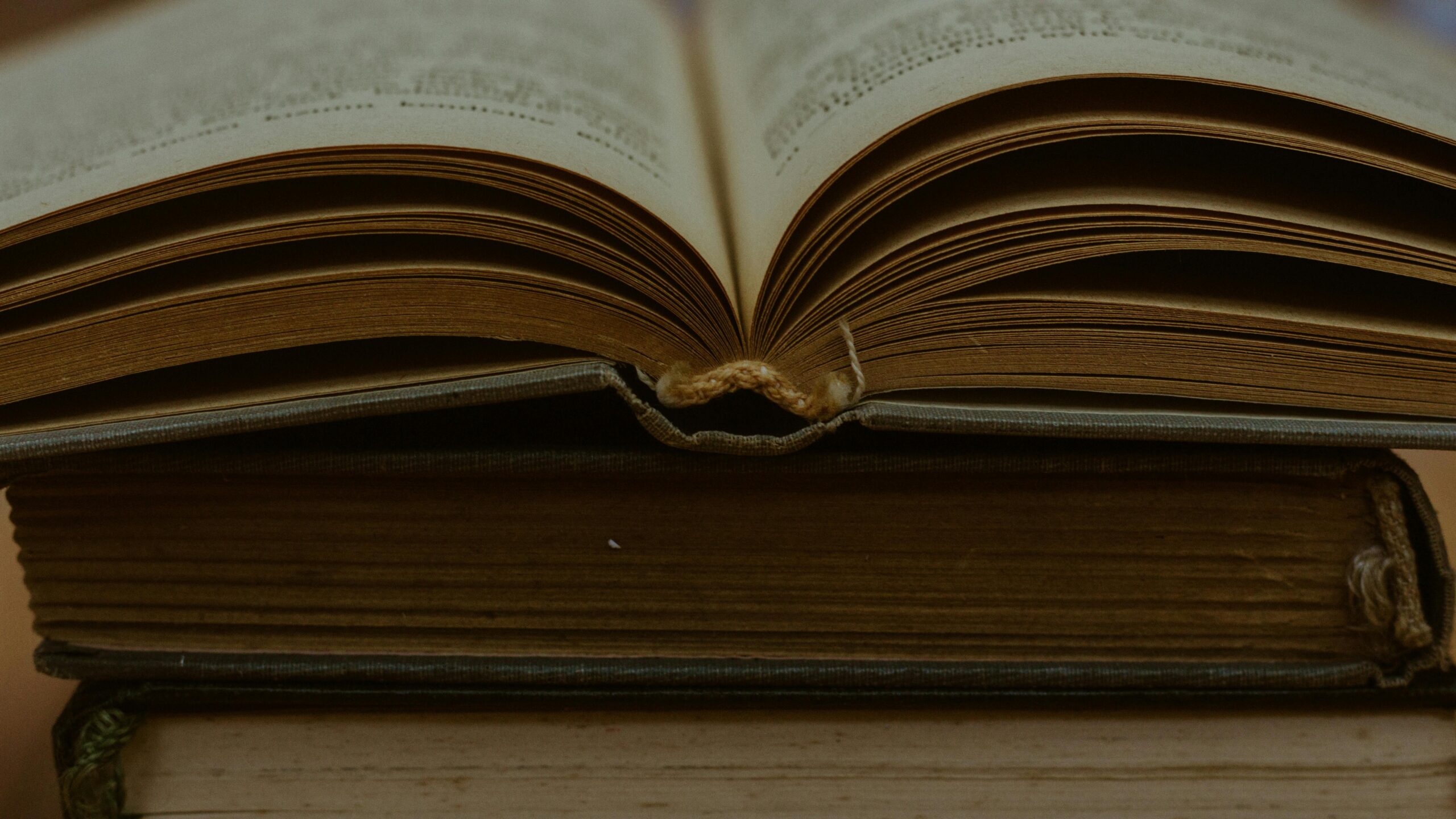 Strategi Efektif dalam Menulis Buku Non-Fiksi