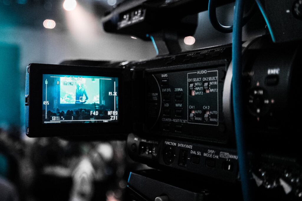 Hak Film dan TV, Penerbitan Buku