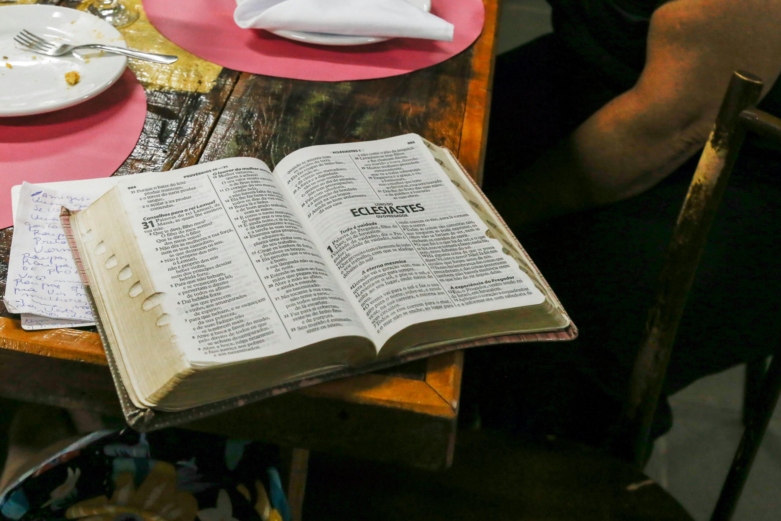 Kini Kamu Bisa Bikin Sampul Buku Keren Pakai 5 Tools Ini, Yuk Intip!