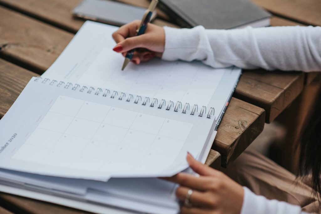 Strategi dan Proses penulisan buku referensi