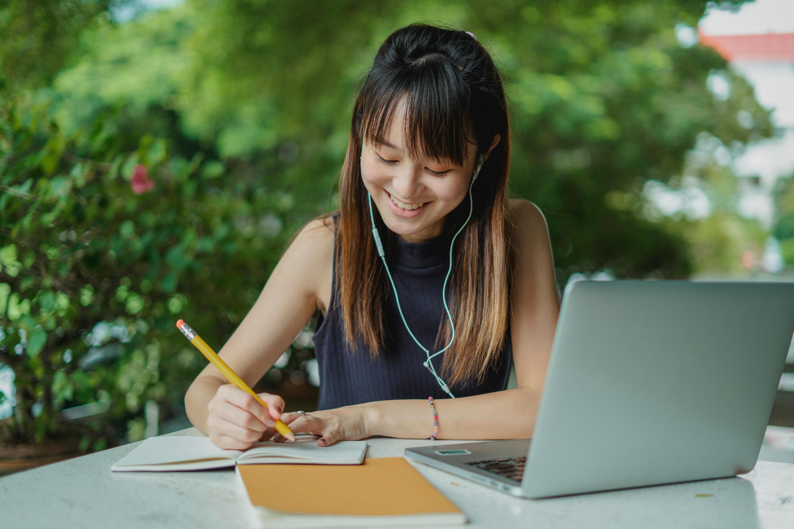 Tips Komunikasi Efektif Antar Penulis dalam Kolaborasi