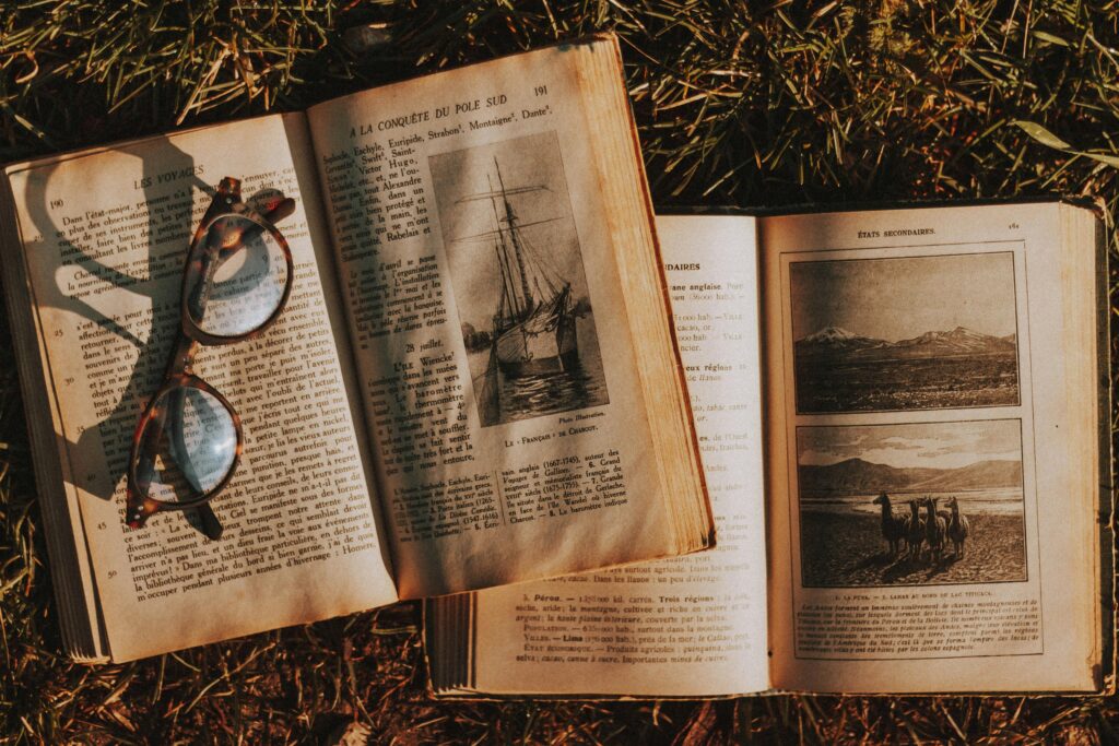 Baca Buku Sejarah: Menyelami Masa Lalu untuk Memahami Masa Kini
